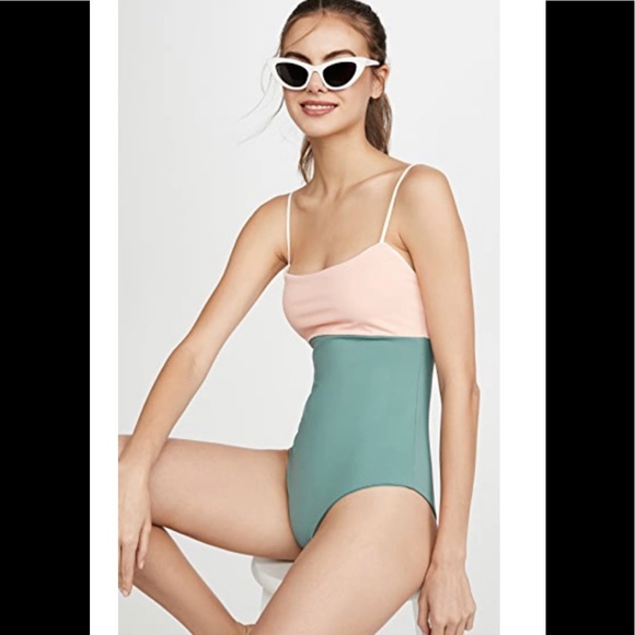 🌸🌸 TAVIK 🌸🌸 One Piece Scarlett - Picture 2 of 6